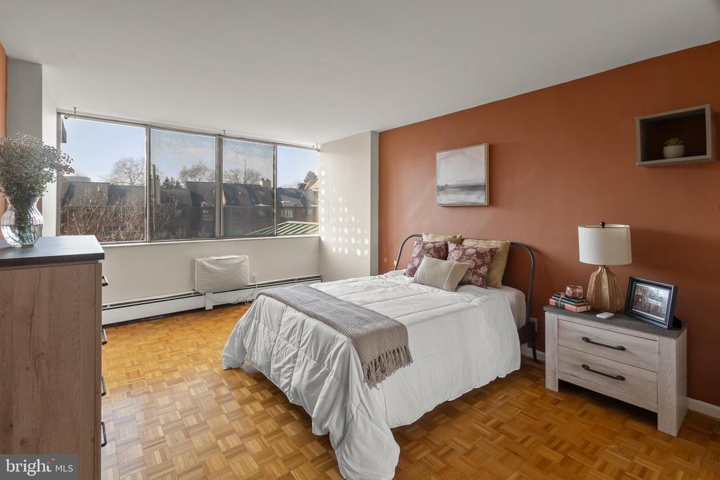 1401 PENNSYLVANIA AVENUE Unit: 208
