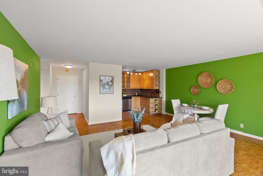 1401 PENNSYLVANIA AVENUE Unit: 208