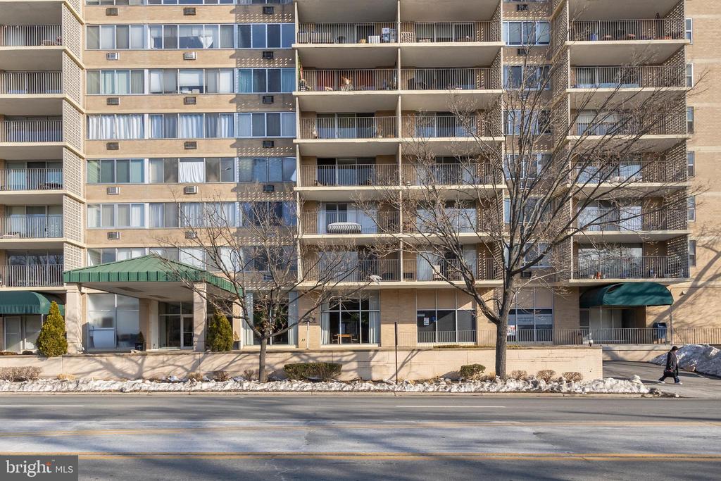 1401 PENNSYLVANIA AVENUE Unit: 208
