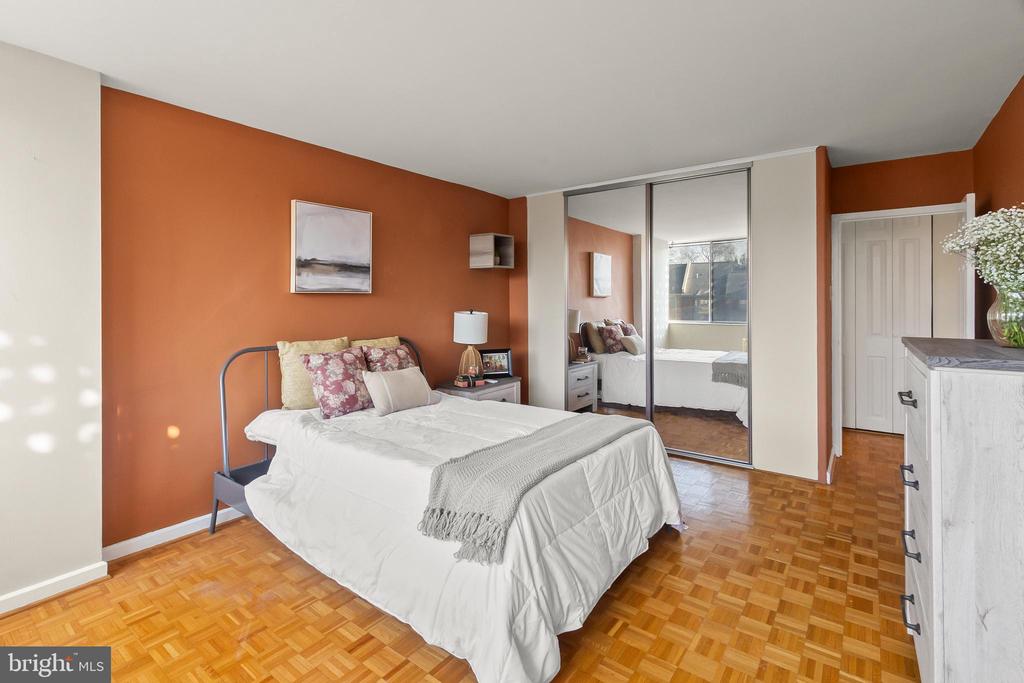 1401 PENNSYLVANIA AVENUE Unit: 208