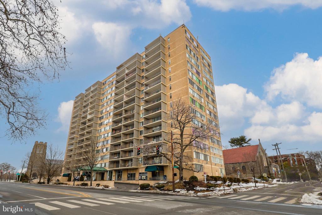 1401 PENNSYLVANIA AVENUE Unit: 208