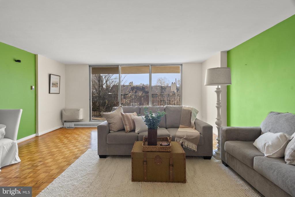 1401 PENNSYLVANIA AVENUE Unit: 208