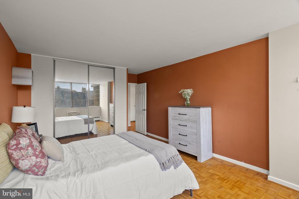 1401 PENNSYLVANIA AVENUE Unit: 208
