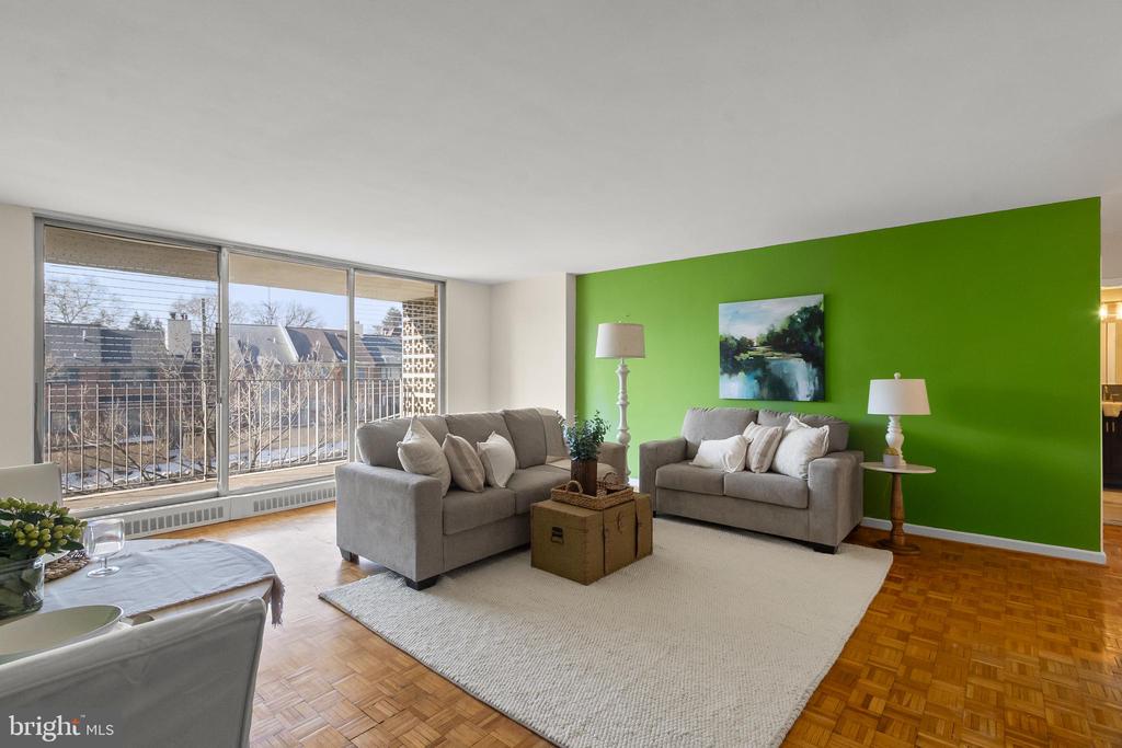 1401 PENNSYLVANIA AVENUE Unit: 208