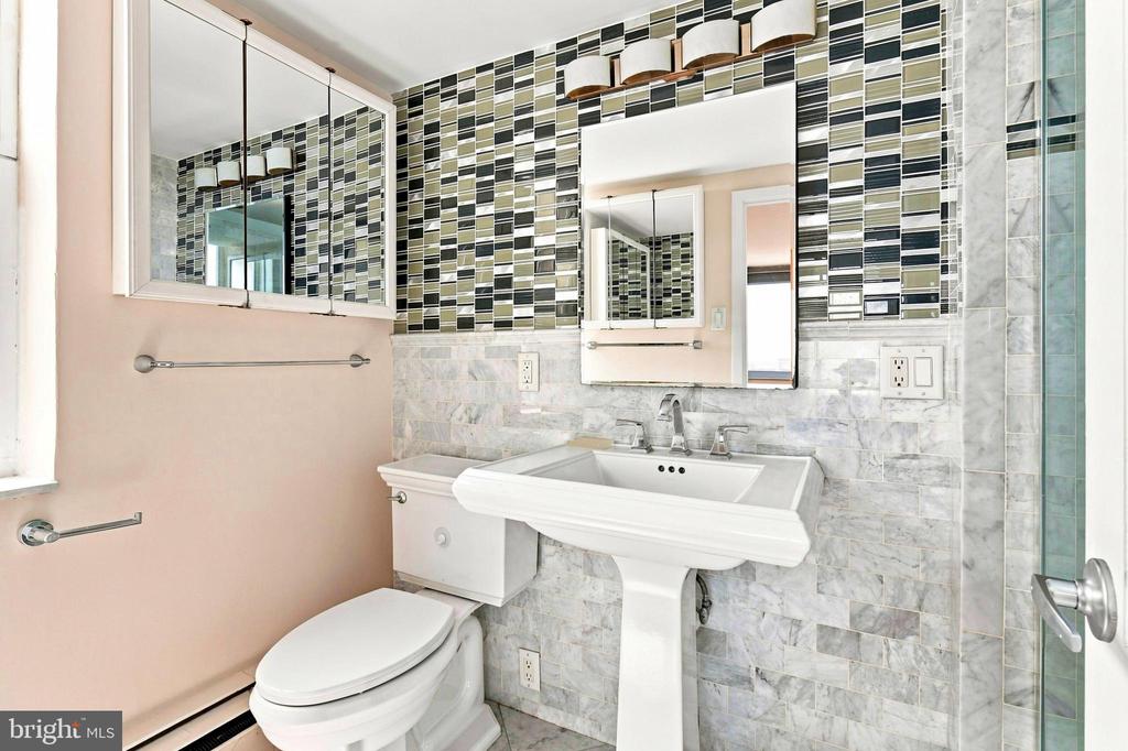 1401 PENNSYLVANIA AVENUE Unit: 1010