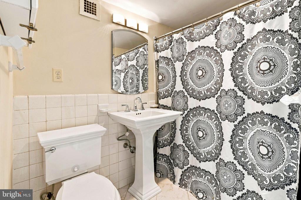 1401 PENNSYLVANIA AVENUE Unit: 1010