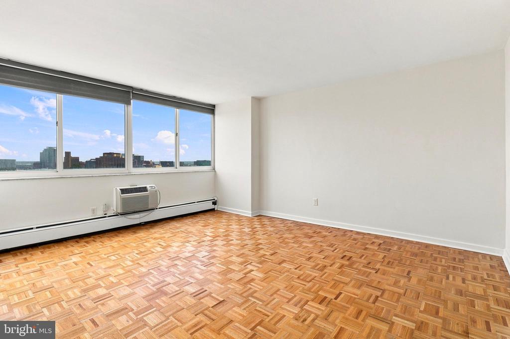1401 PENNSYLVANIA AVENUE Unit: 1010