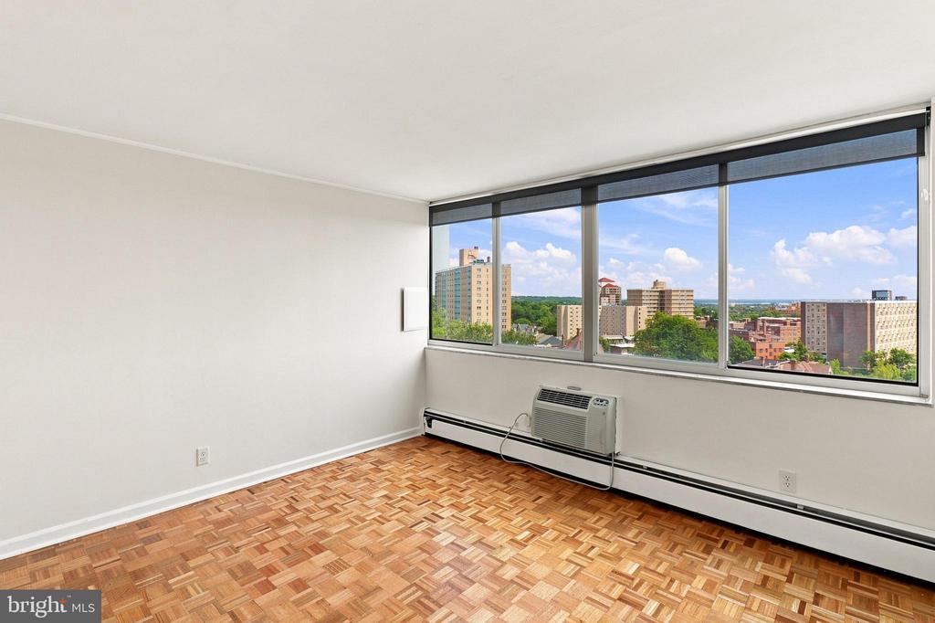 1401 PENNSYLVANIA AVENUE Unit: 1010