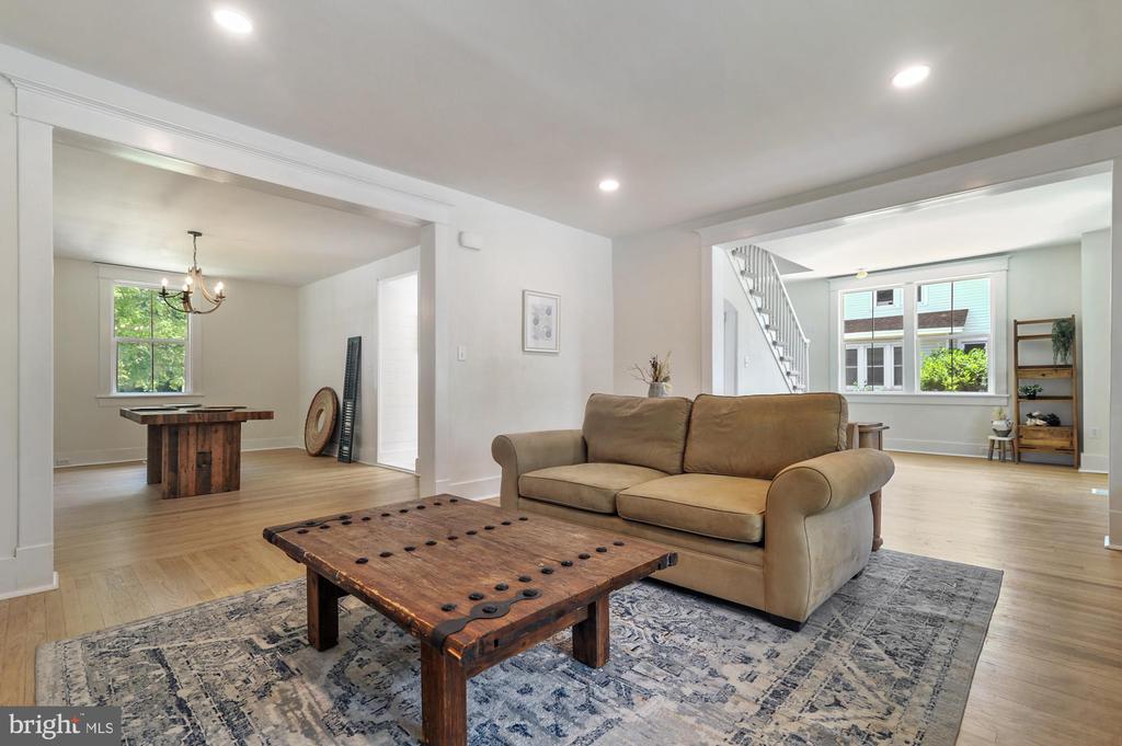 423 S WALNUT STREET