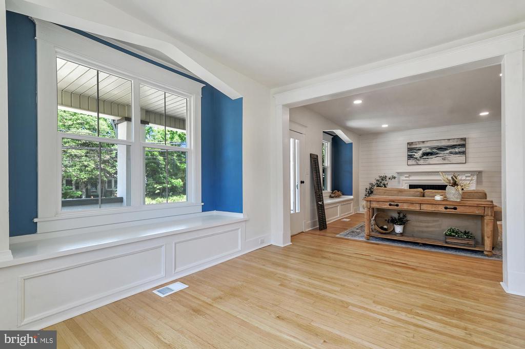 423 S WALNUT STREET