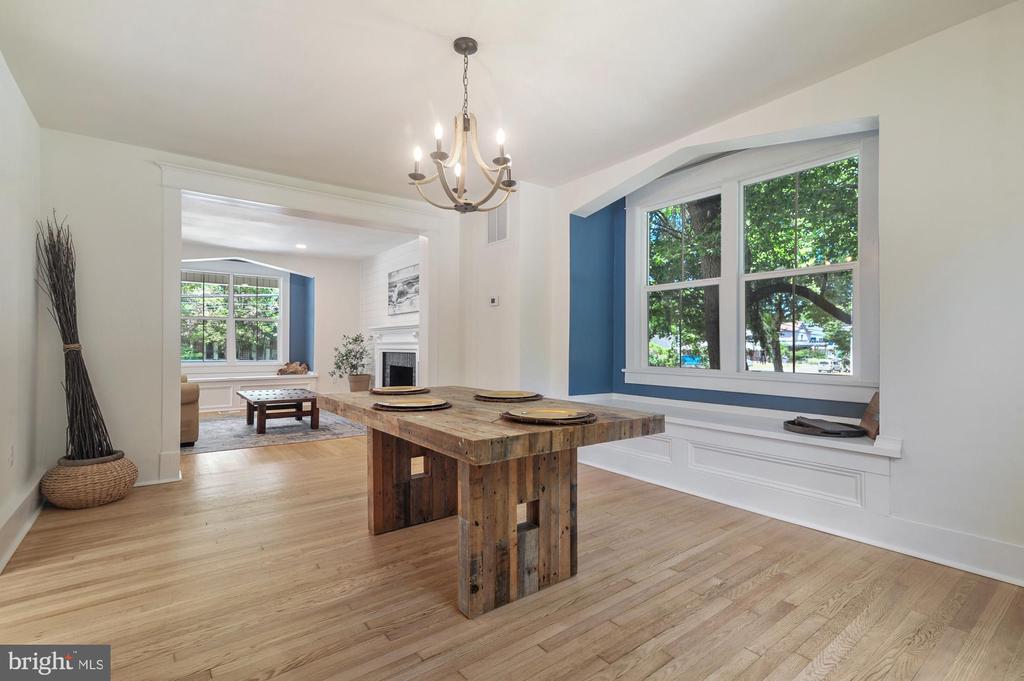 423 S WALNUT STREET