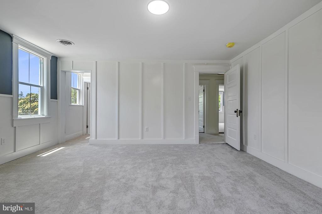 423 S WALNUT STREET