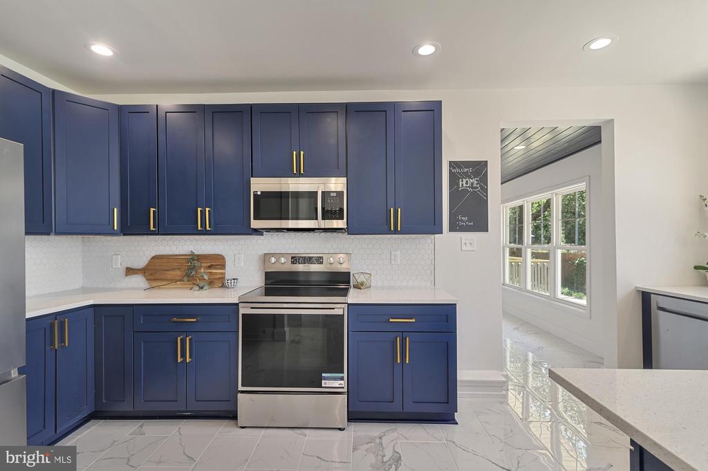 423 S WALNUT STREET