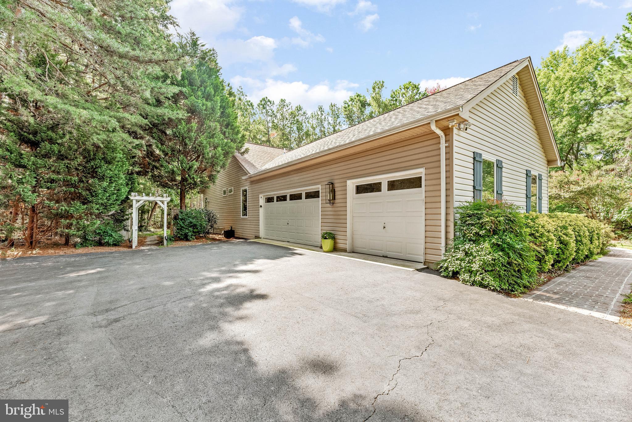 4230 TUPELO COURT