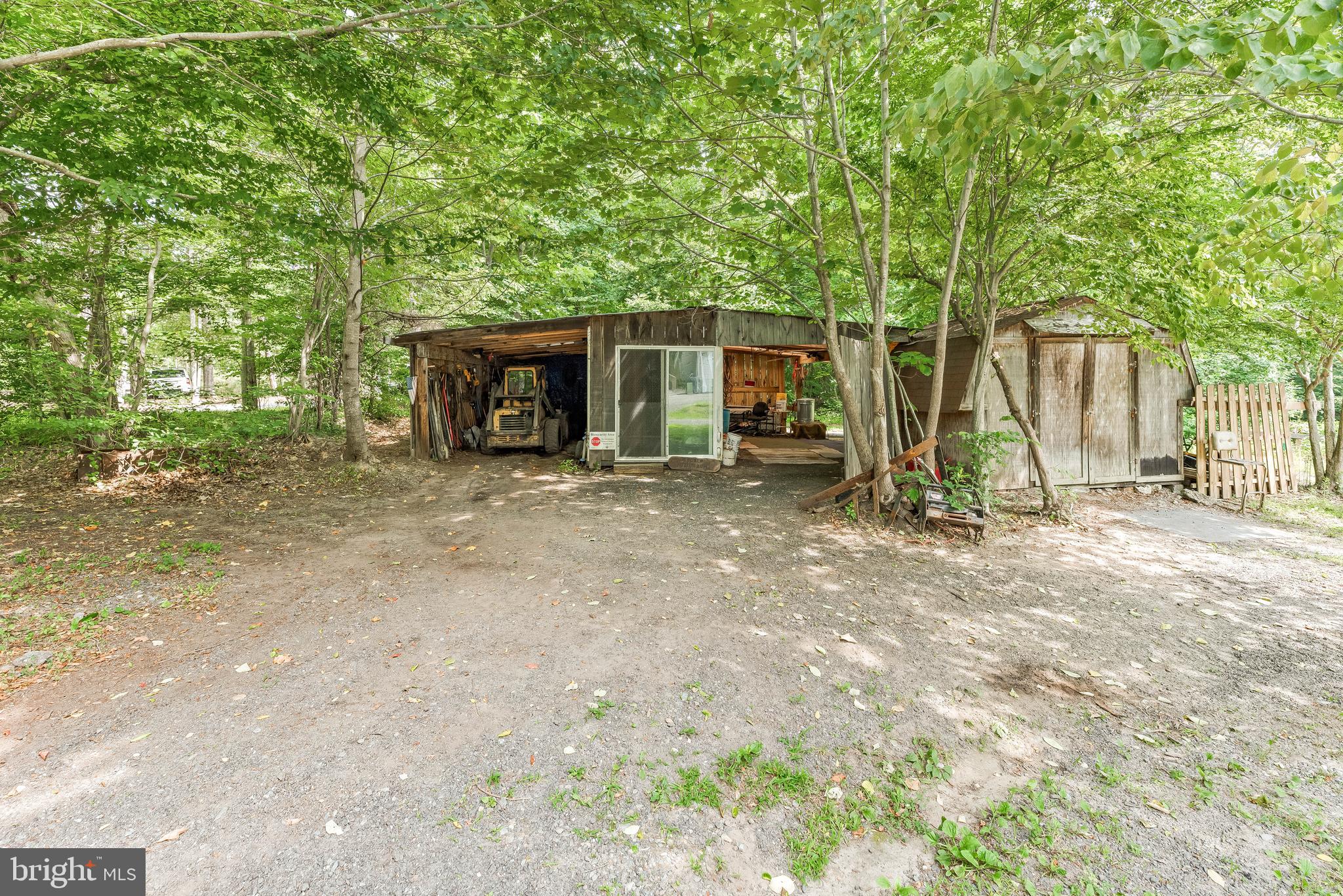 6856 MACKALL ROAD