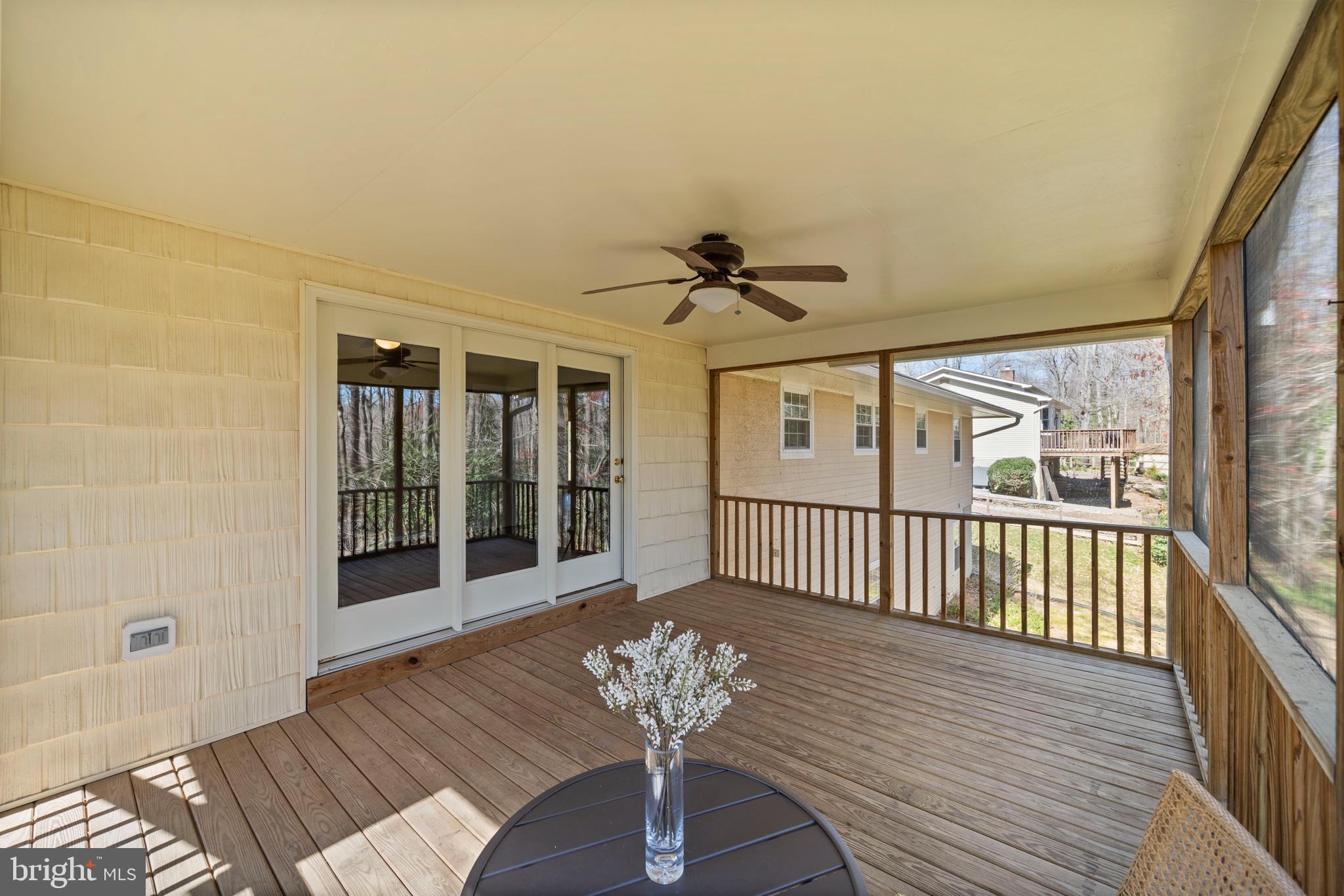 9809 EMPIRE COURT