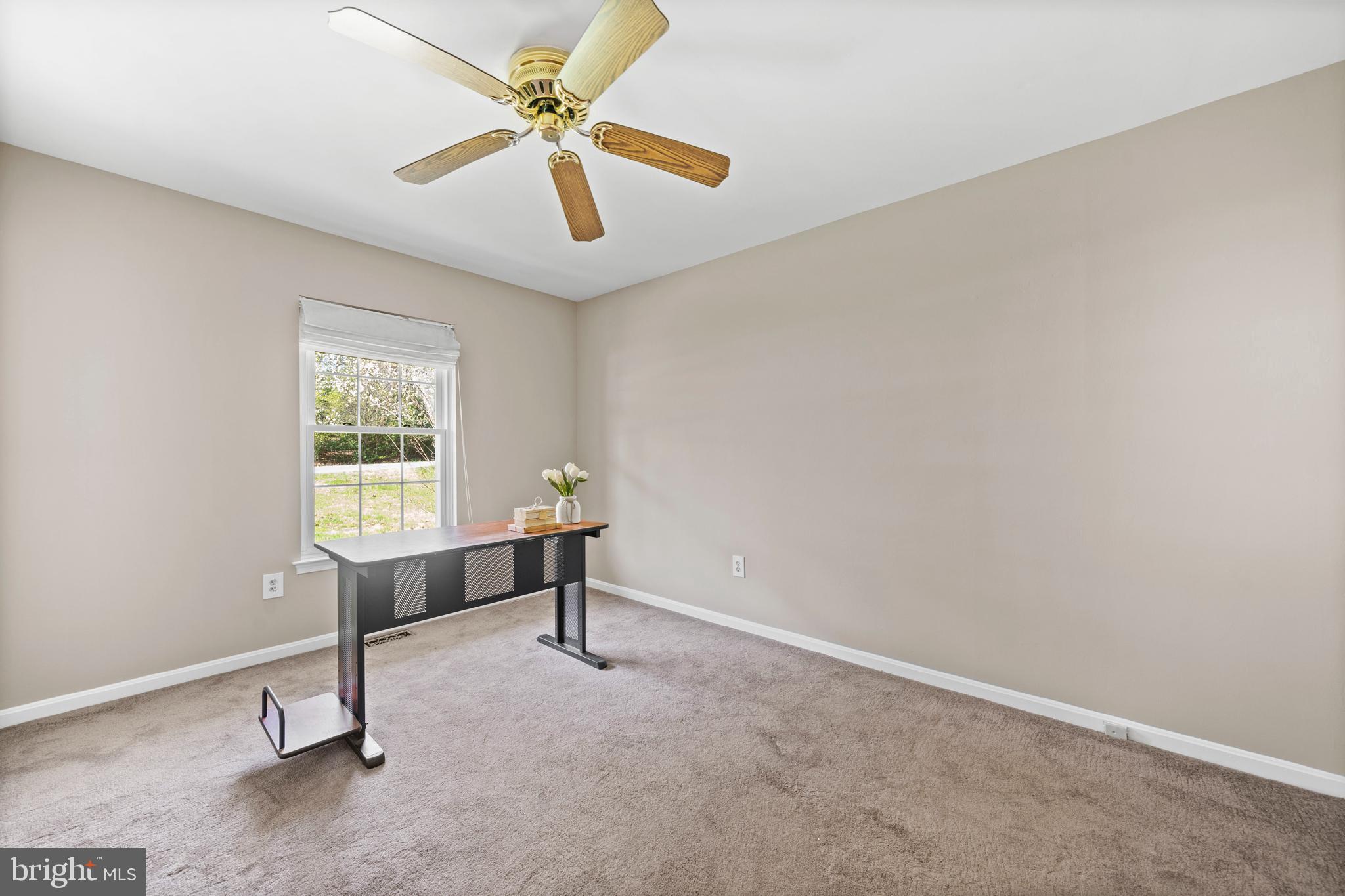 9809 EMPIRE COURT