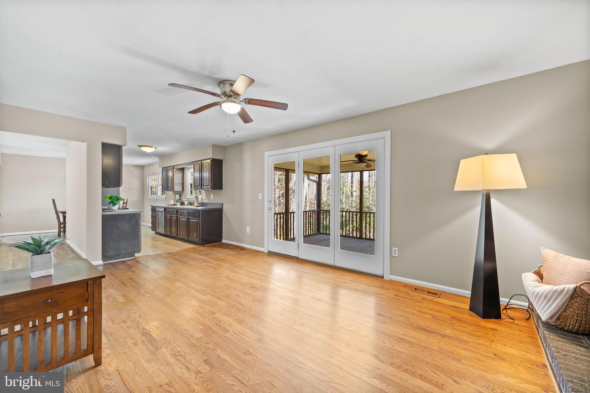9809 EMPIRE COURT