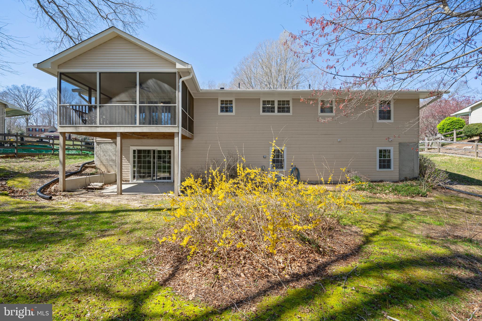 9809 EMPIRE COURT