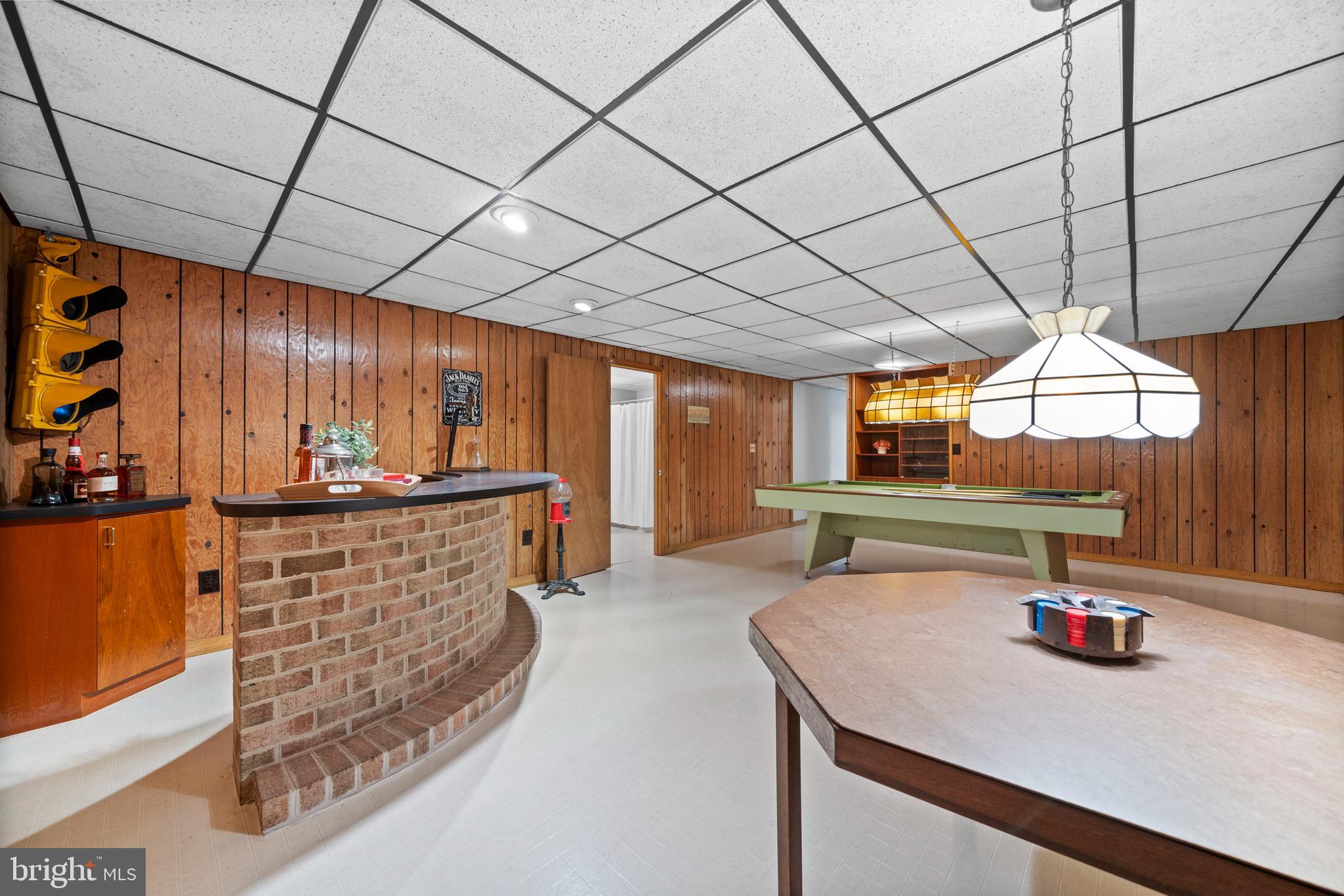 9809 EMPIRE COURT