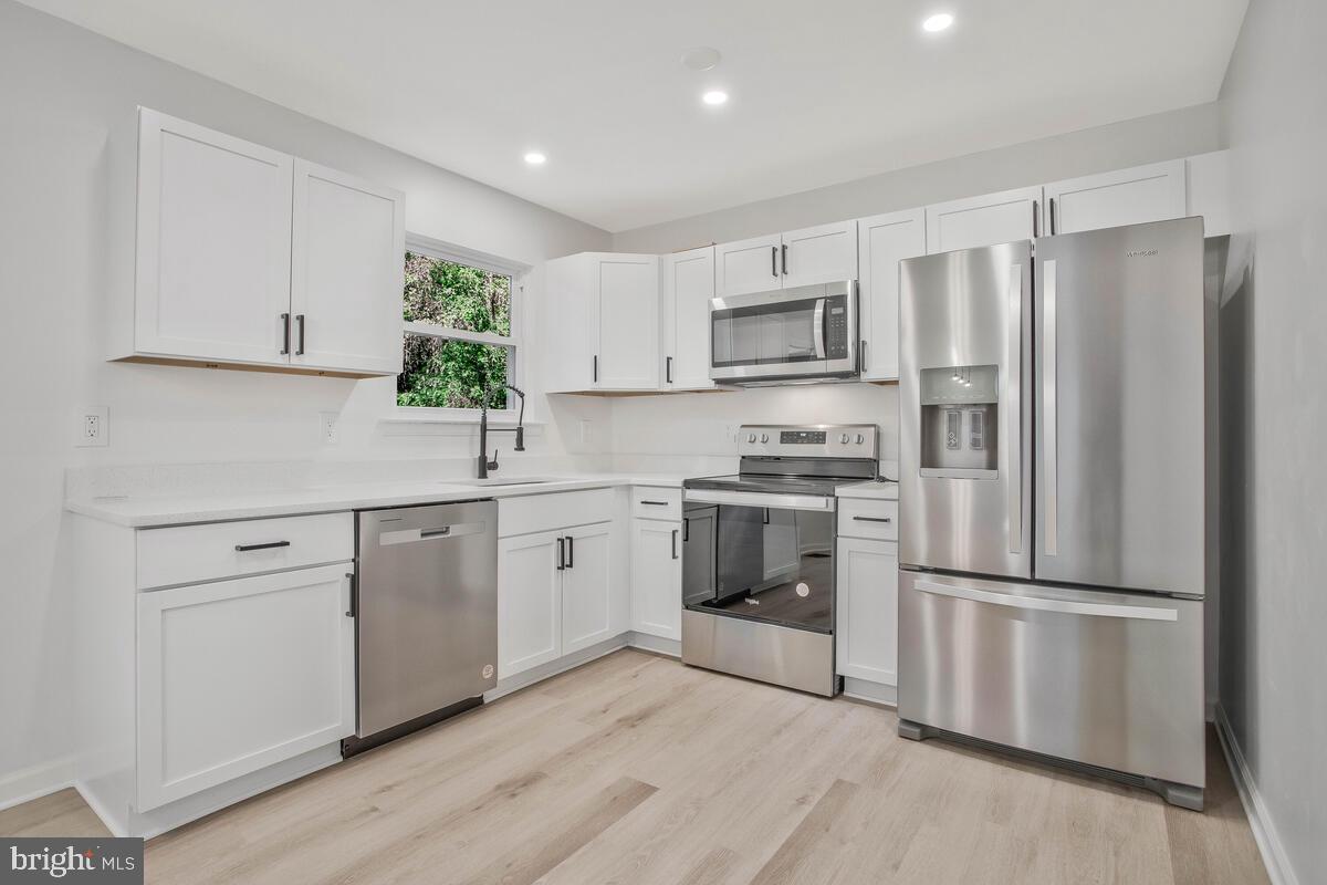 3410 BAYSIDE FOREST COURT