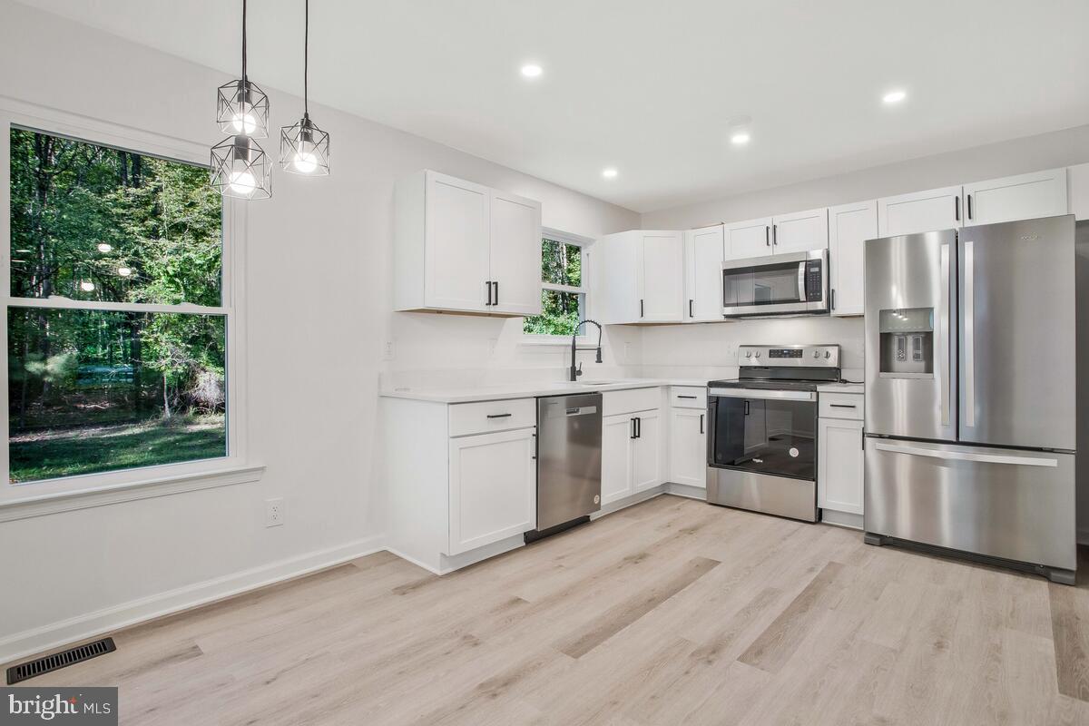 3410 BAYSIDE FOREST COURT