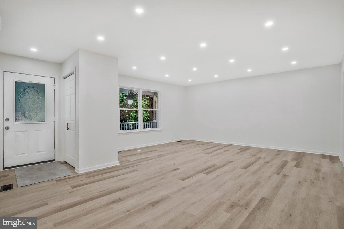 3410 BAYSIDE FOREST COURT