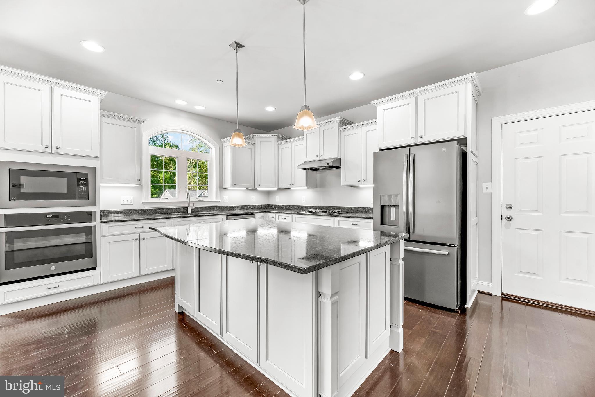 2355 BUNKER HILL COURT