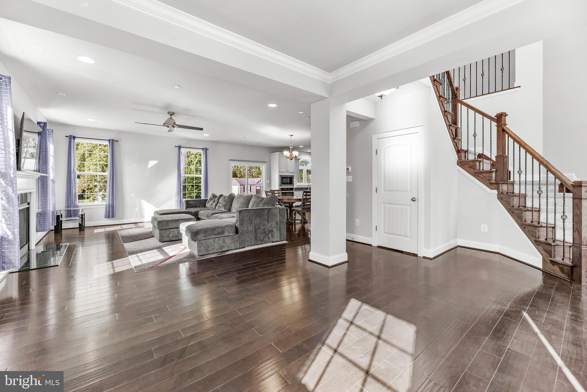 2355 BUNKER HILL COURT