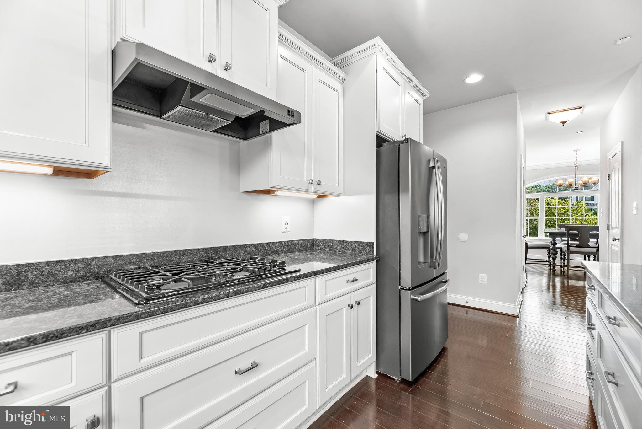 2355 BUNKER HILL COURT