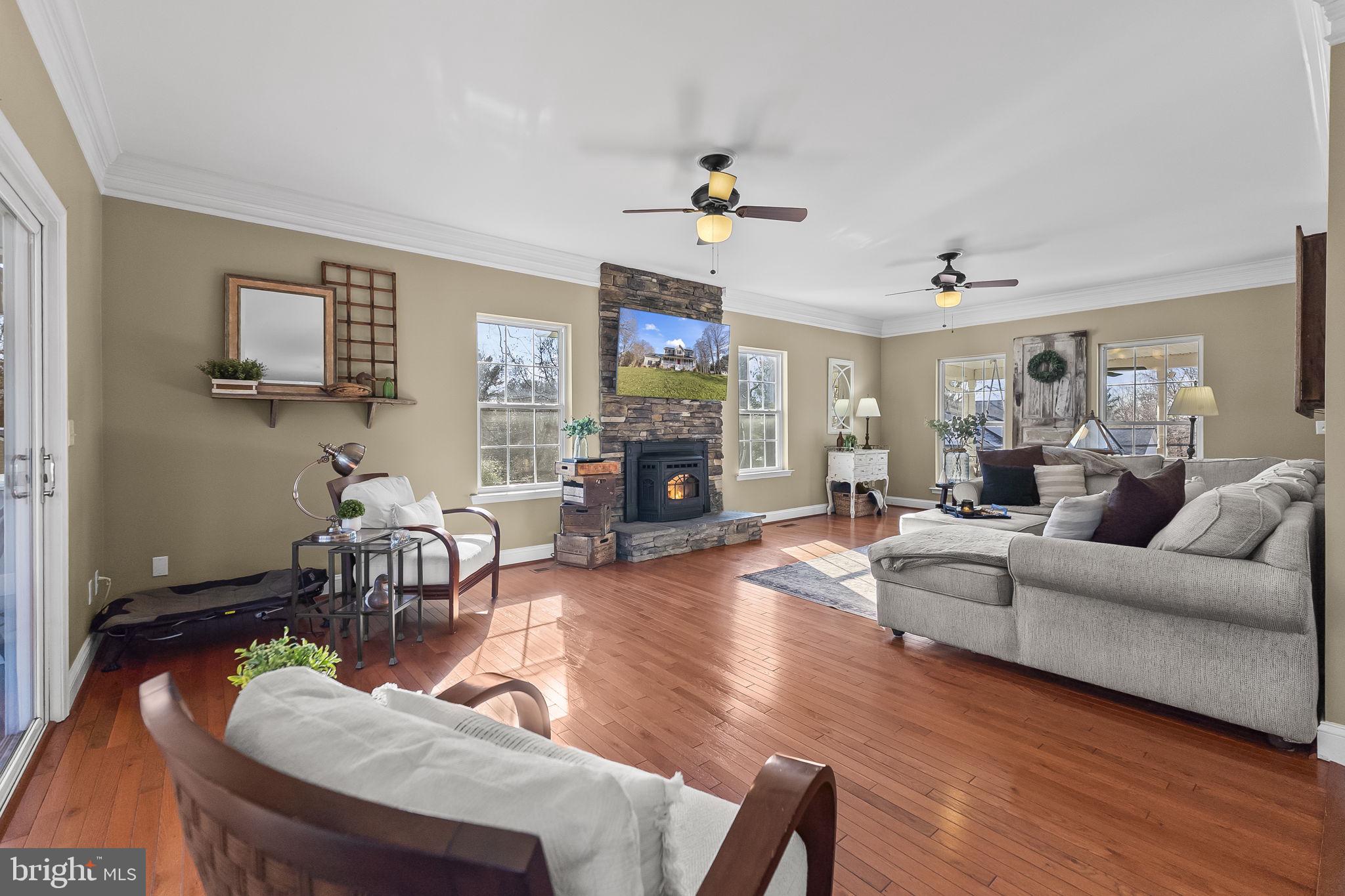 2990 HOLLAND DRIVE