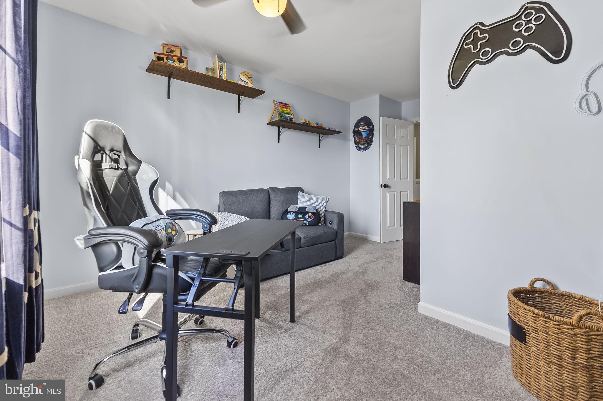 2990 HOLLAND DRIVE