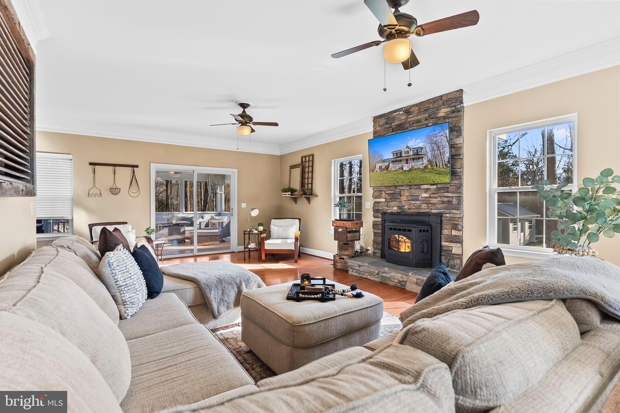 2990 HOLLAND DRIVE