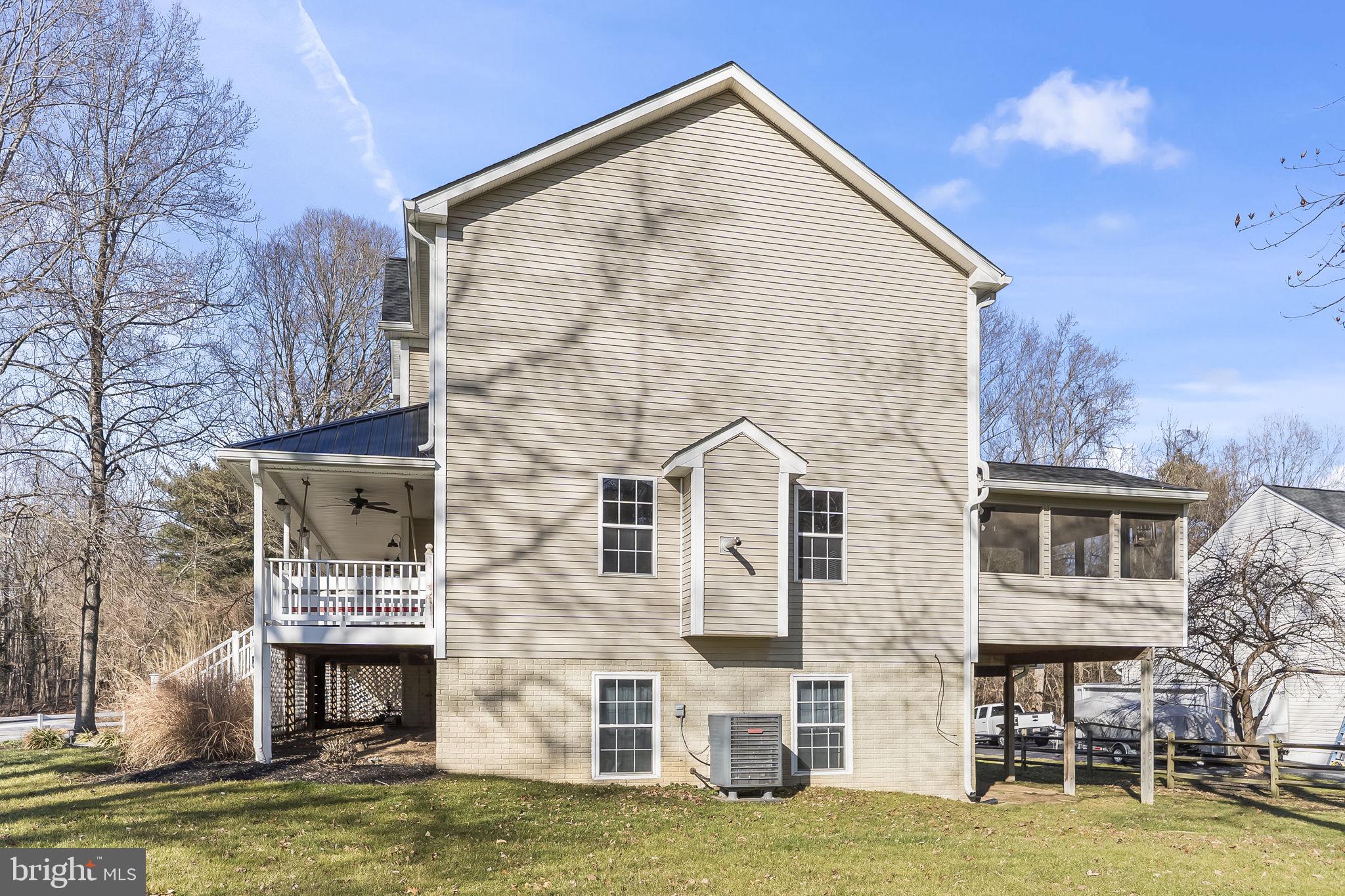 2990 HOLLAND DRIVE