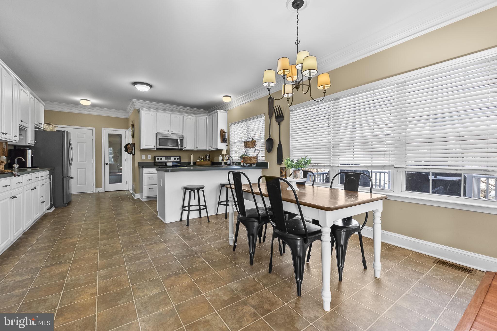 2990 HOLLAND DRIVE