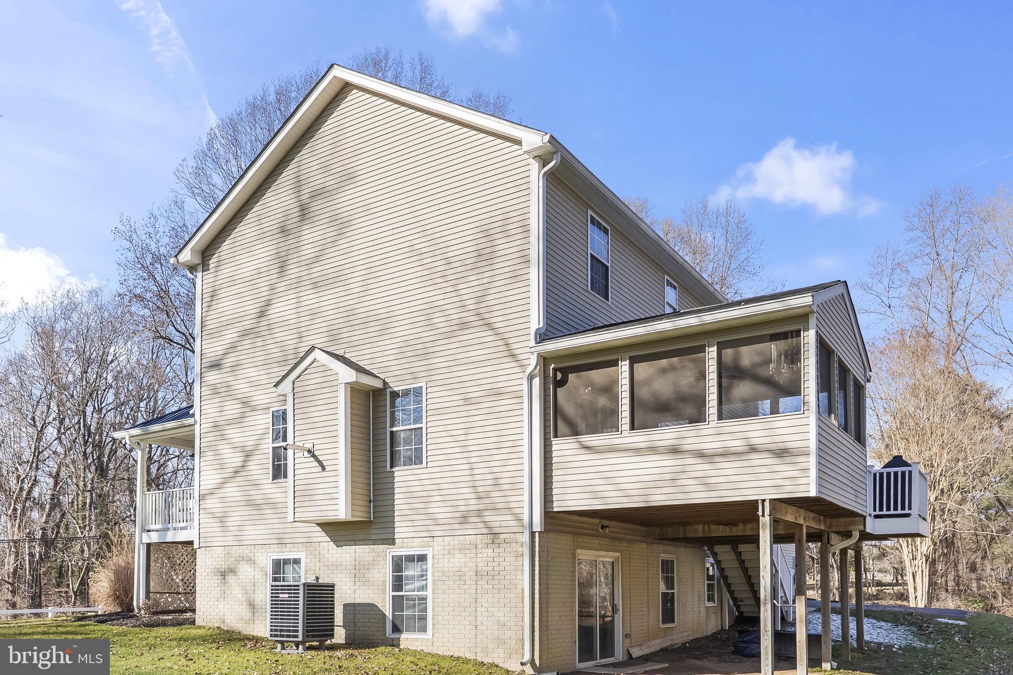 2990 HOLLAND DRIVE