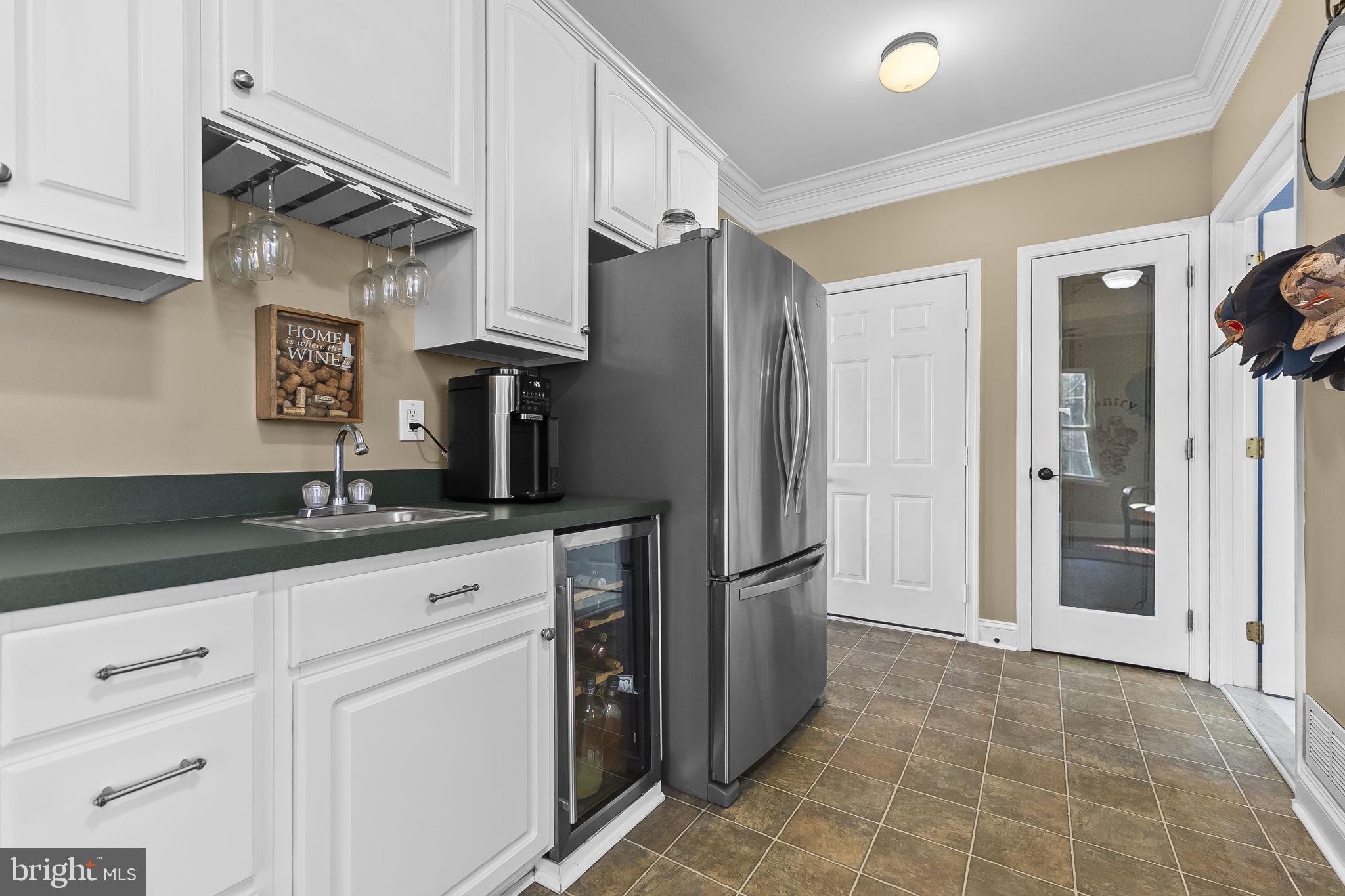2990 HOLLAND DRIVE