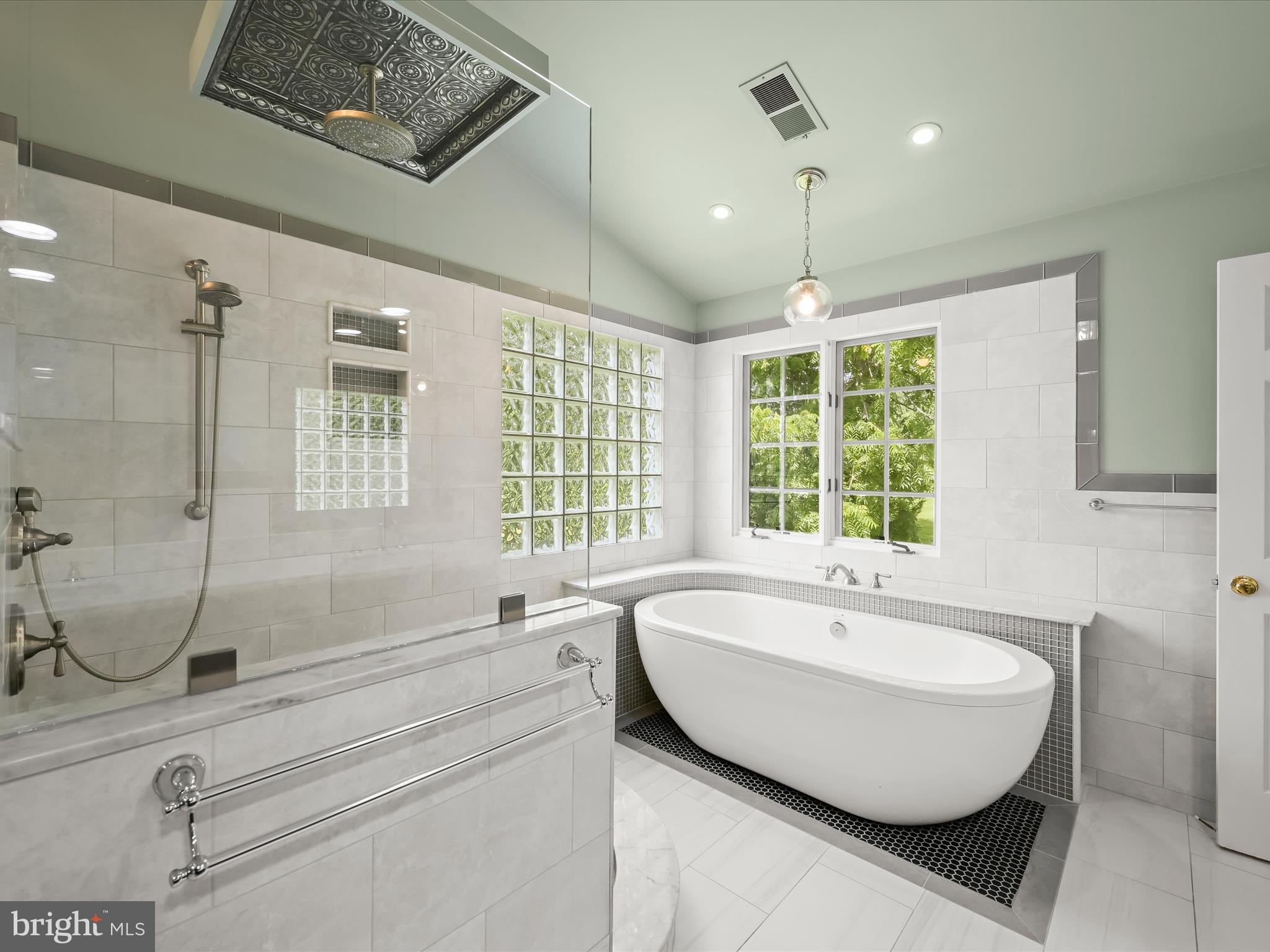 11025 GAITHER HUNT LANE