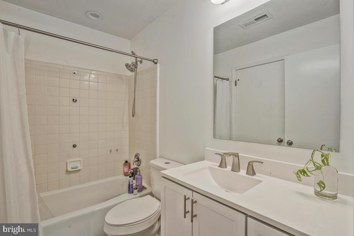 23242 CHESTNUT OAK COURT 10E