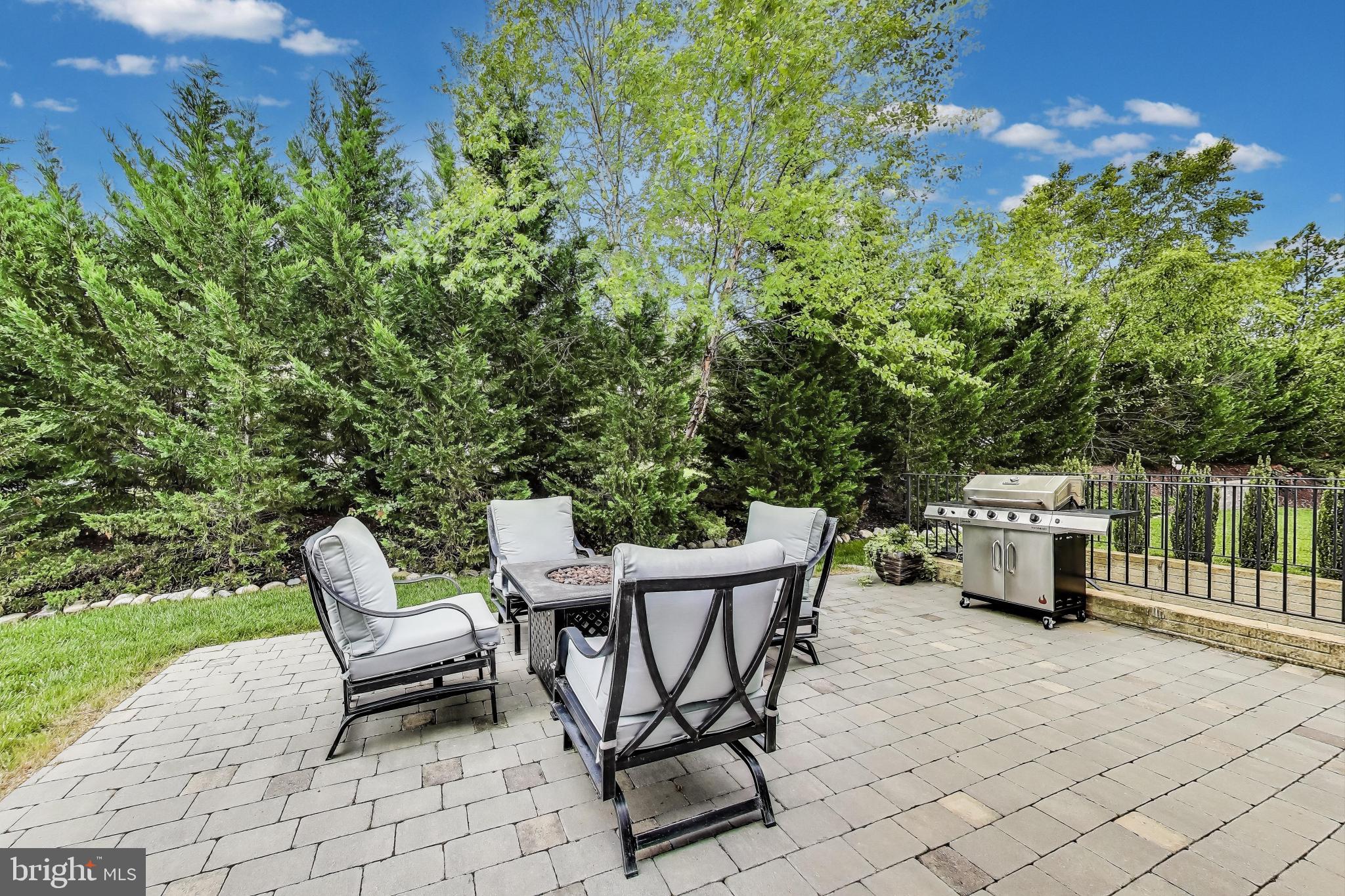 45189 WOODHAVEN DRIVE