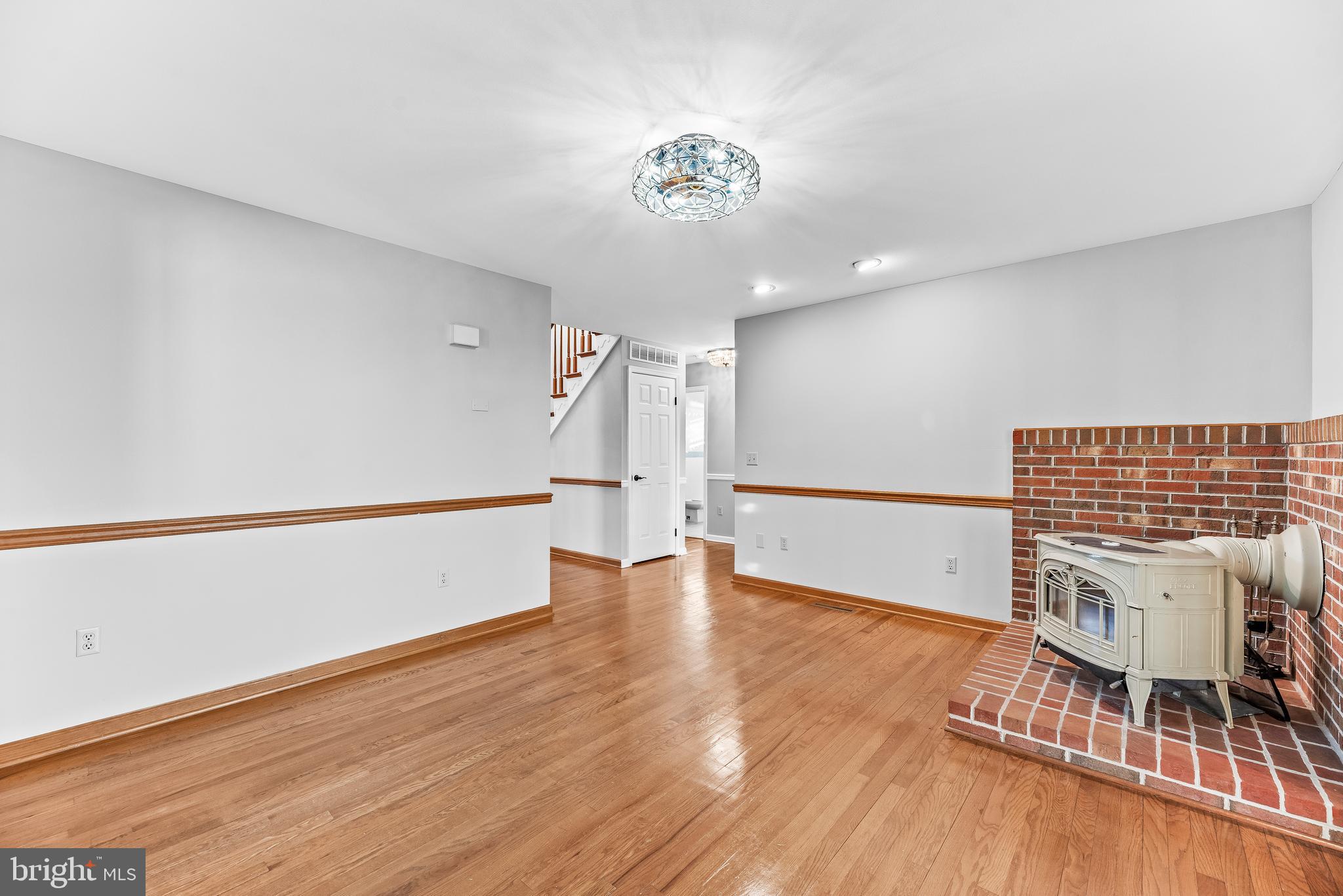 1690 FERRY POINT COURT