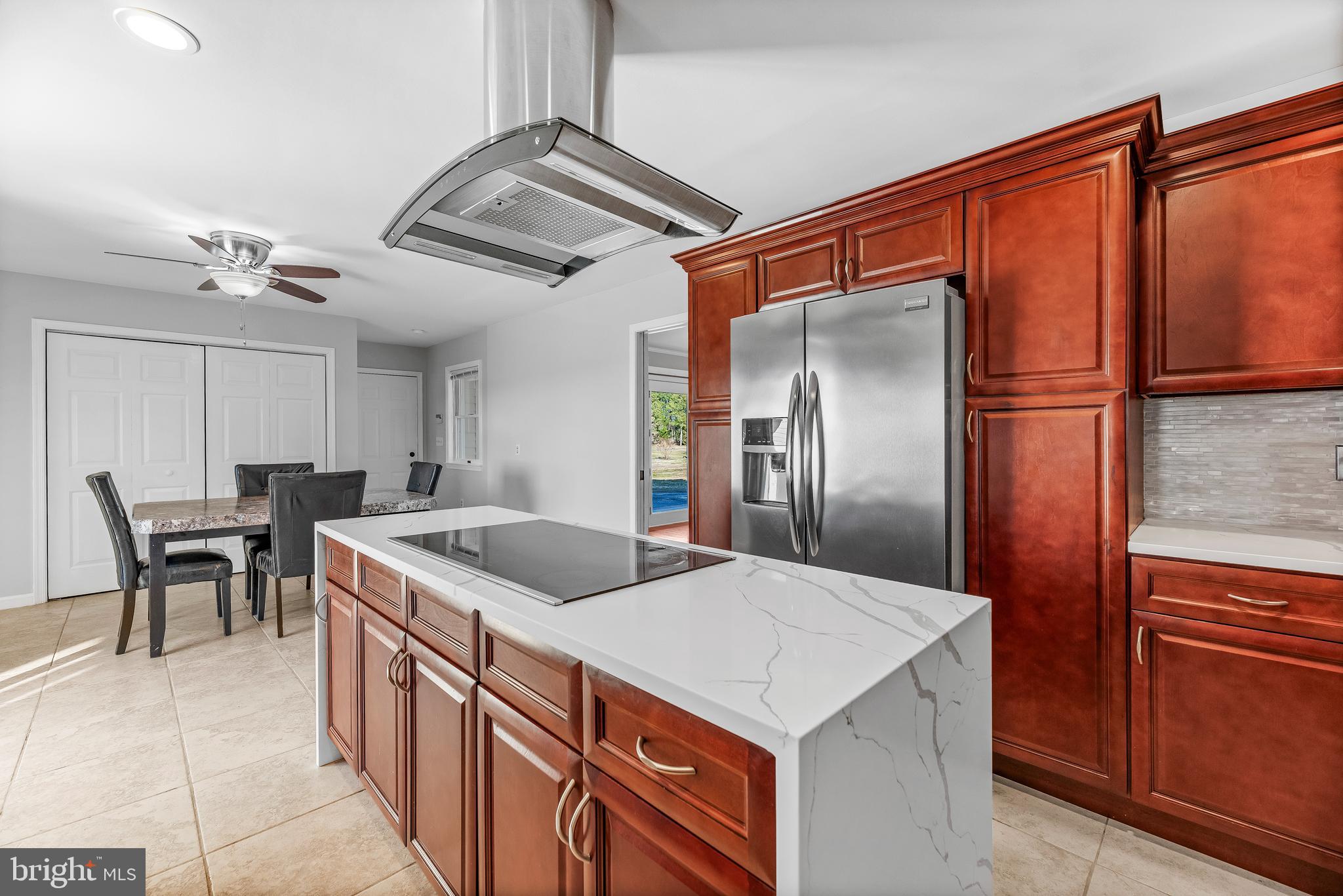 1690 FERRY POINT COURT