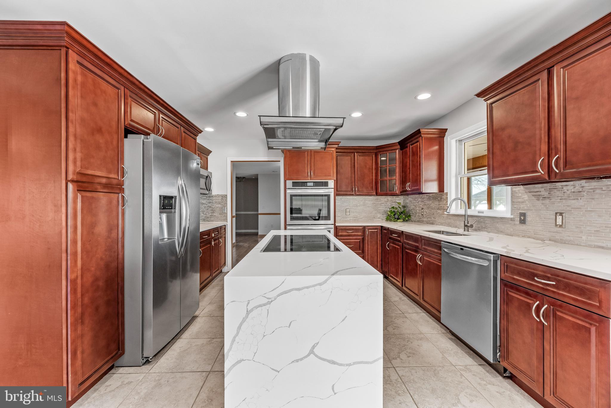 1690 FERRY POINT COURT