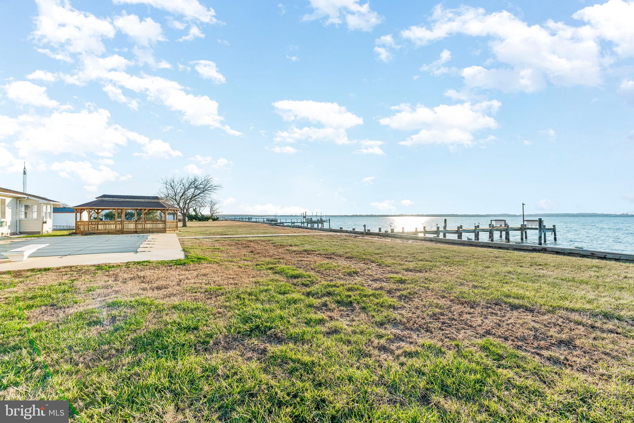 1690 FERRY POINT COURT