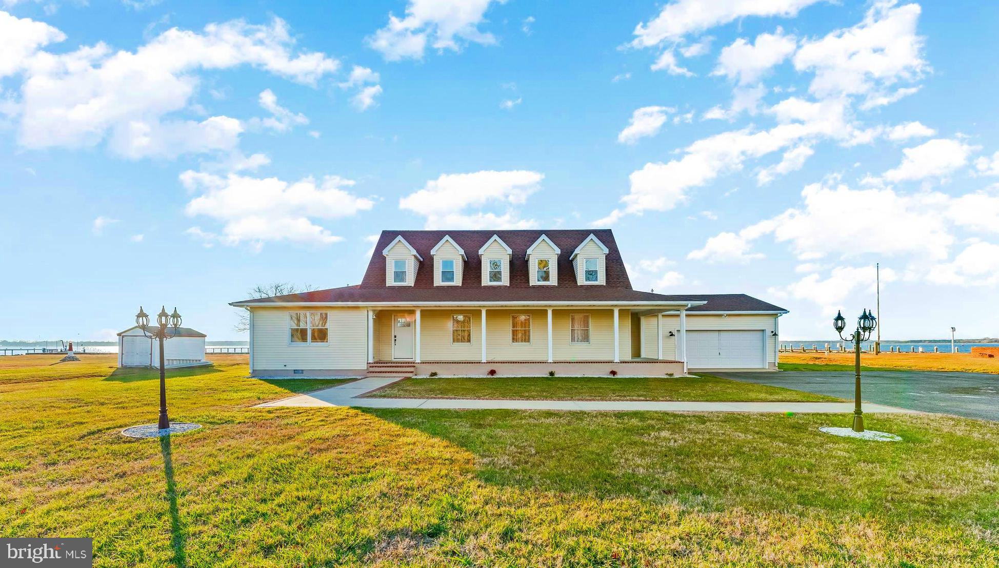 1690 FERRY POINT COURT