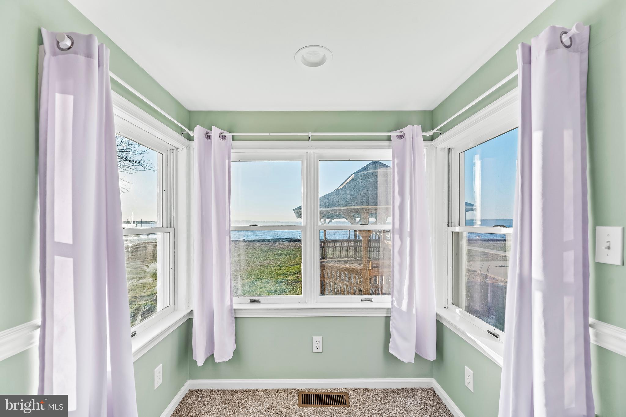 1690 FERRY POINT COURT