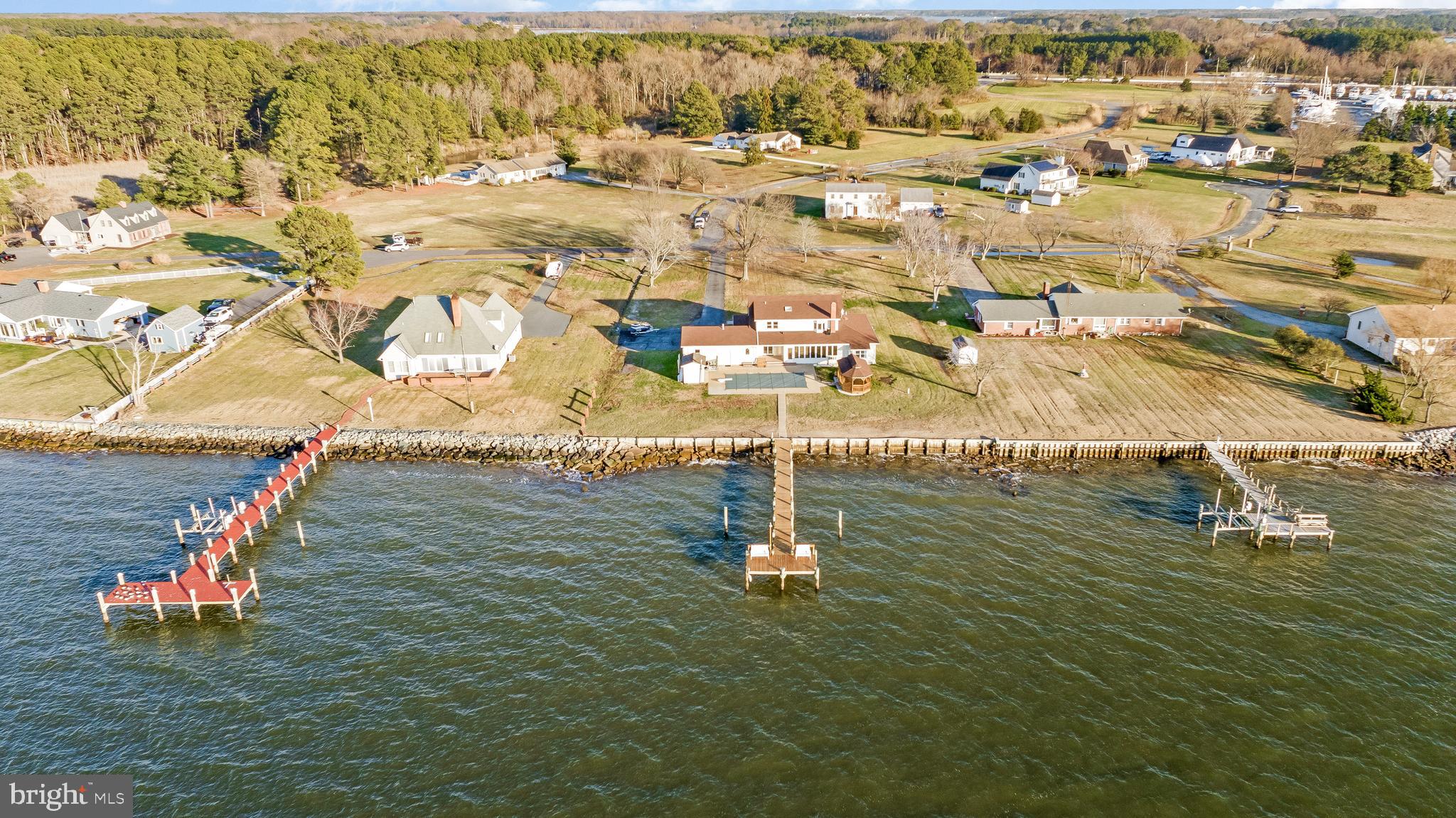 1690 FERRY POINT COURT