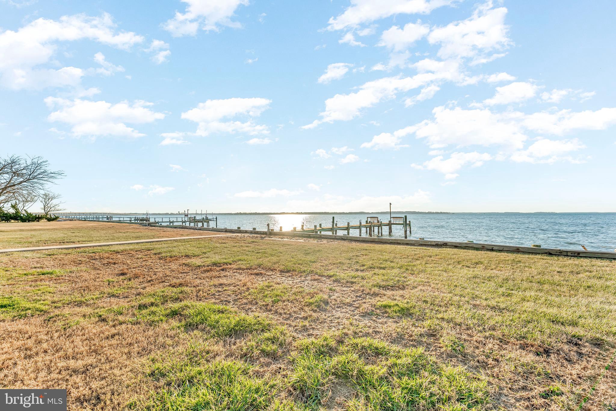 1690 FERRY POINT COURT