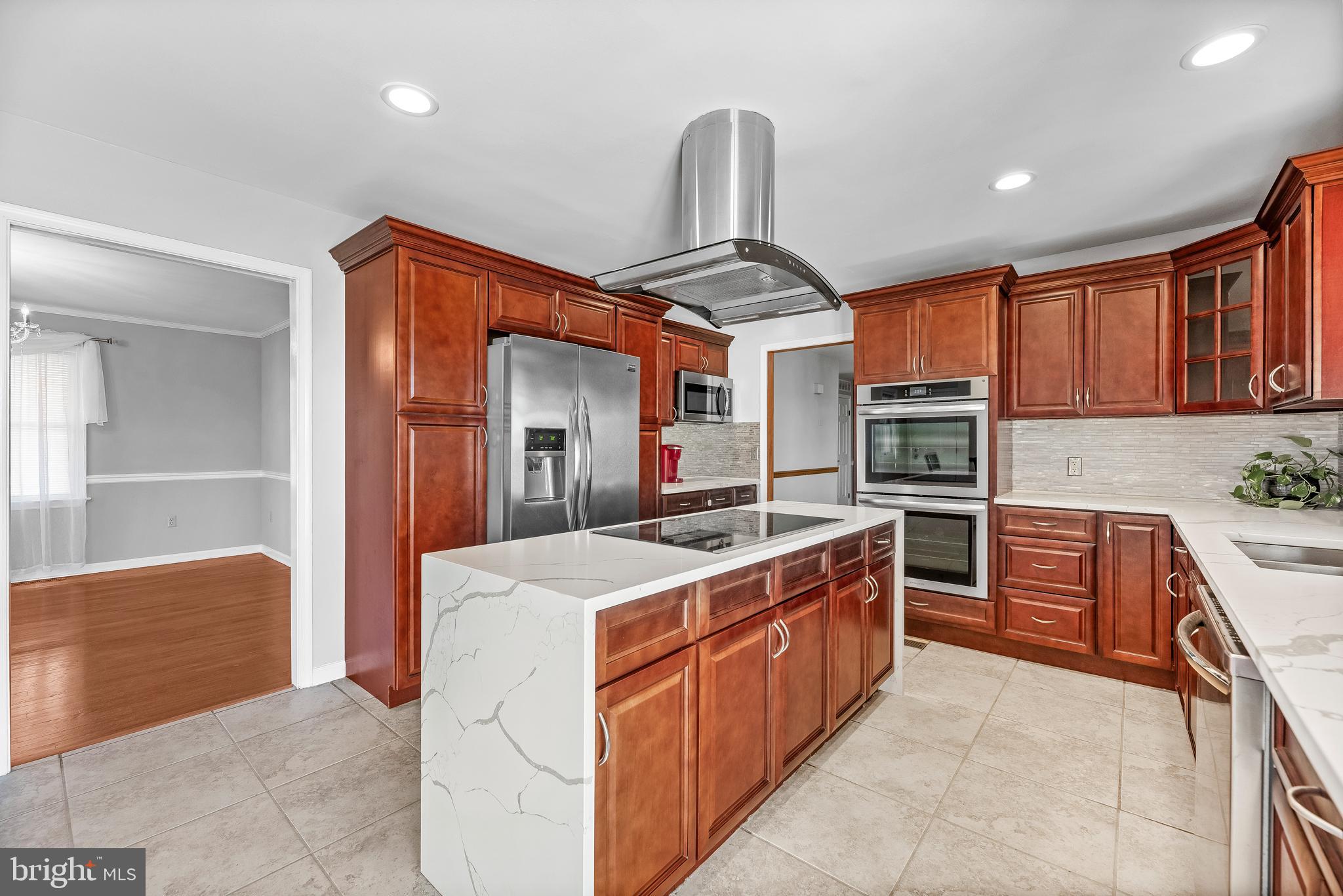 1690 FERRY POINT COURT