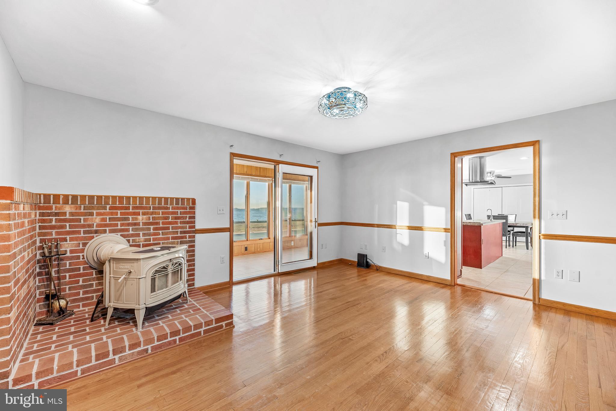 1690 FERRY POINT COURT